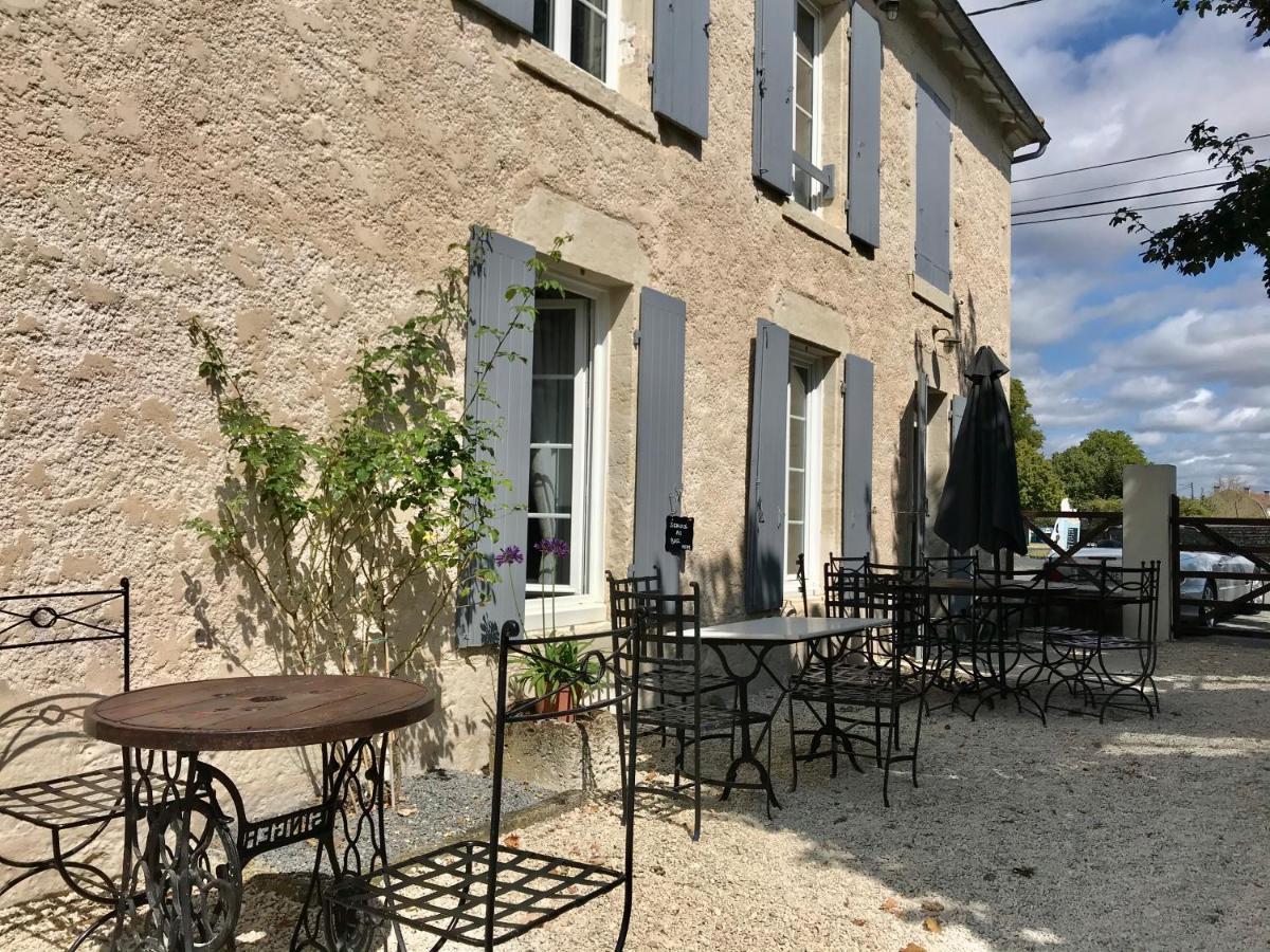 Le Relais D'Aulnay Bed & Breakfast Aulnay  Екстериор снимка
